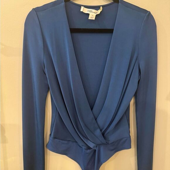 Diane Von Furstenberg Tops - DVF Deep V long sleeve Lala Bodysuit in Indigo size M